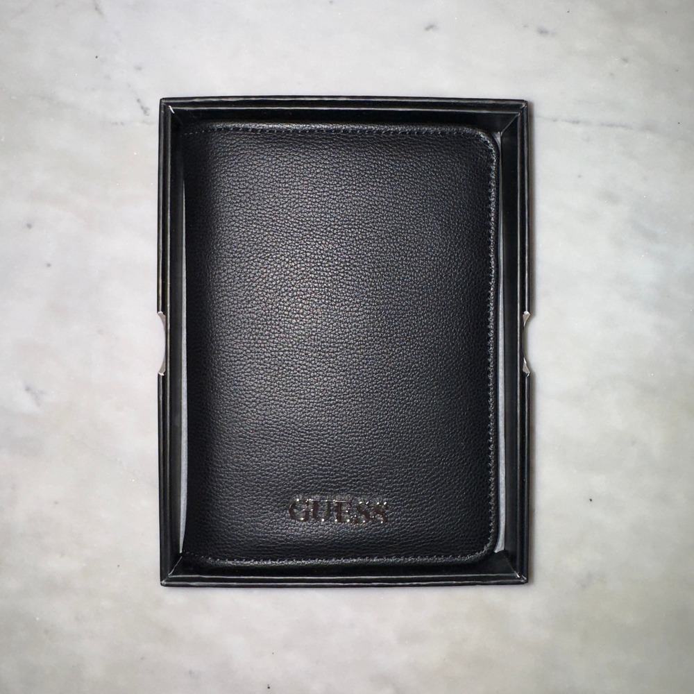 GUESS Black Elite Passport Case‎ 2019 Travel Wallet Holder New in Box